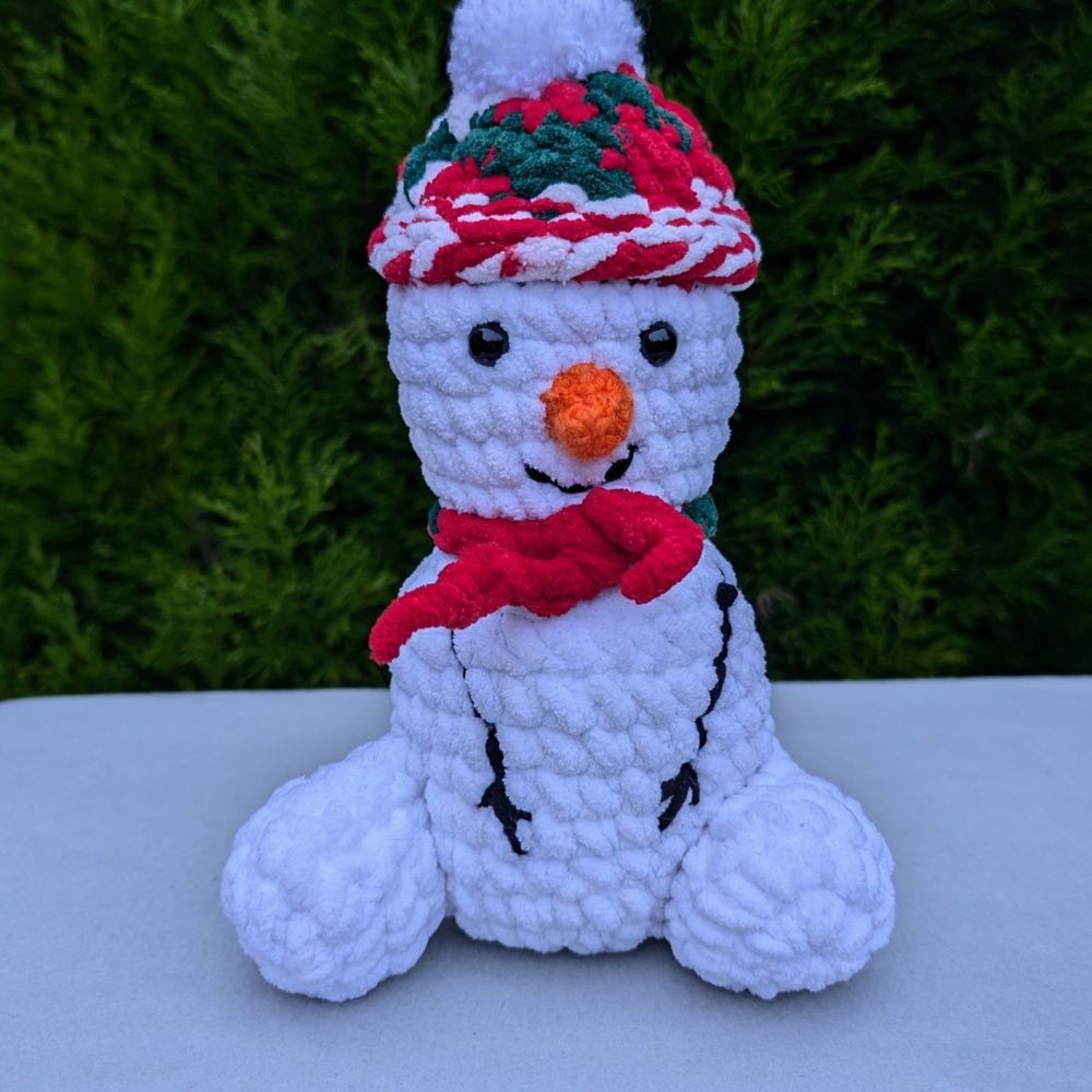 Christmas Crochet Snowman Stuffed toy Soft Toy Plushie Decoration — Front