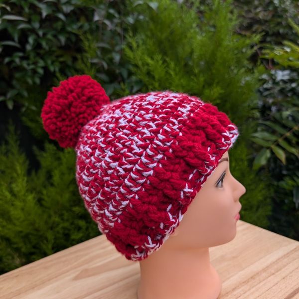 Red And White Beanie Bobble Pom Pom Crochet Christmas Winter hat