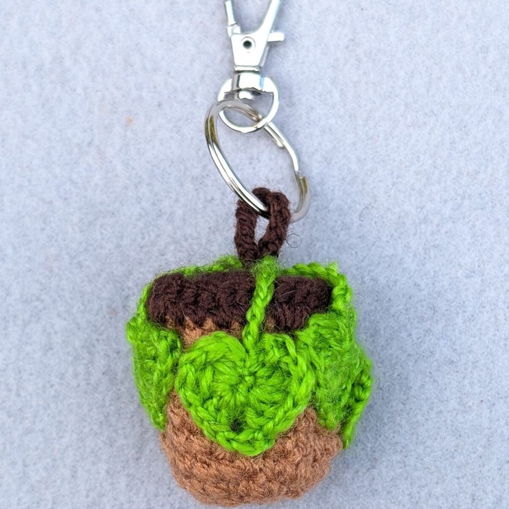 Barrel Cactus Crochet Keyring — Front